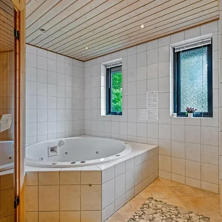 Сasa de vacaciones Hanka - 500m From The Sea By Interhome Bøtø By