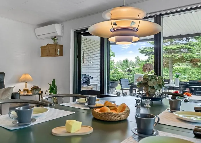 Hanka - 500m From The Sea By Interhome *